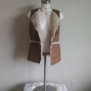 women's brown vest with geich without brand labels